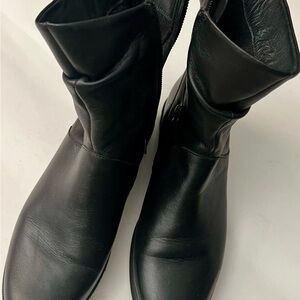 Hotter Women's Black Leather Slip-On Boots -  US 6